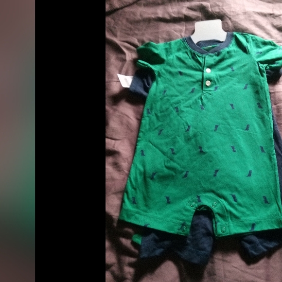 Carter's Dinosaur baby boy Romper - Picture 4 of 4
